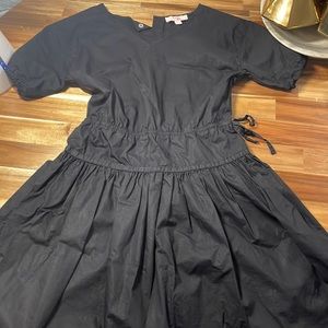 GB girls drees/ size M color black. With button closure on the back.